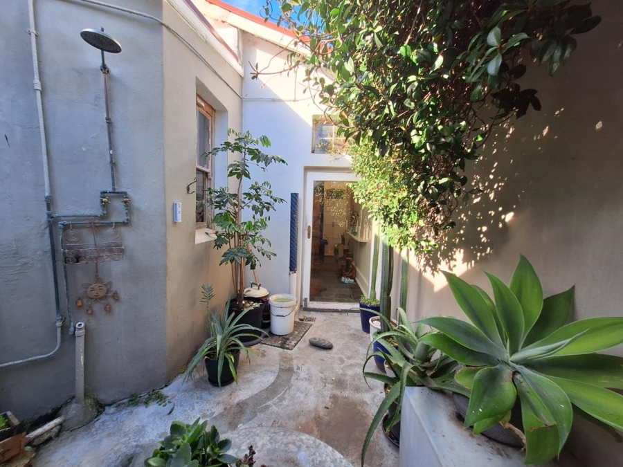 To Let 2 Bedroom Property for Rent in Woodstock Western Cape